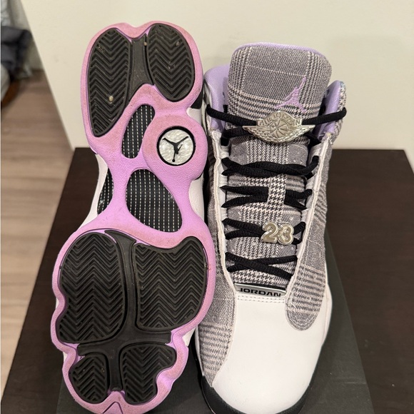 Air Jordan 13 Retro (GS) ‘Houndstooth’ - Picture 3 of 5